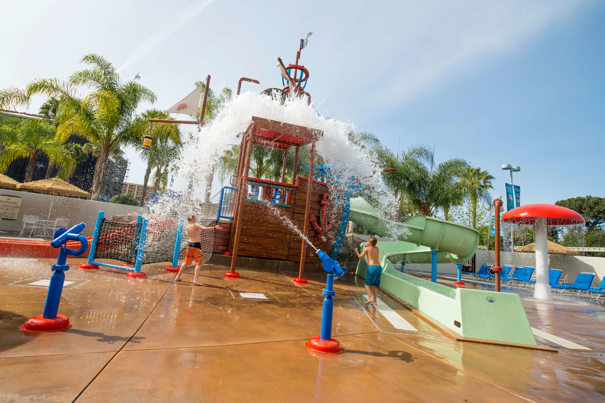 Best Hotels Close to Disneyland that Bring the Magic